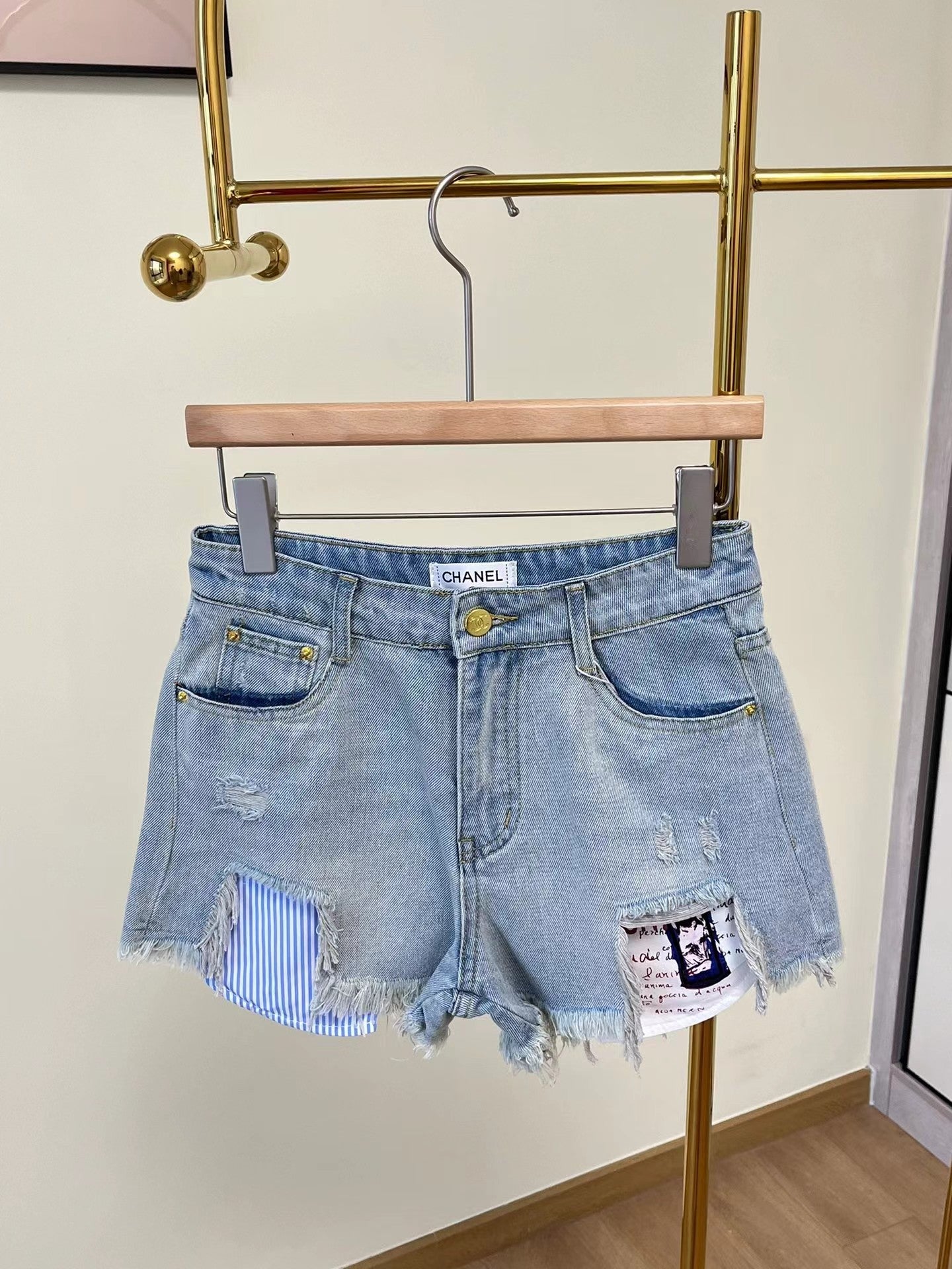 Fashionable and versatile shorts