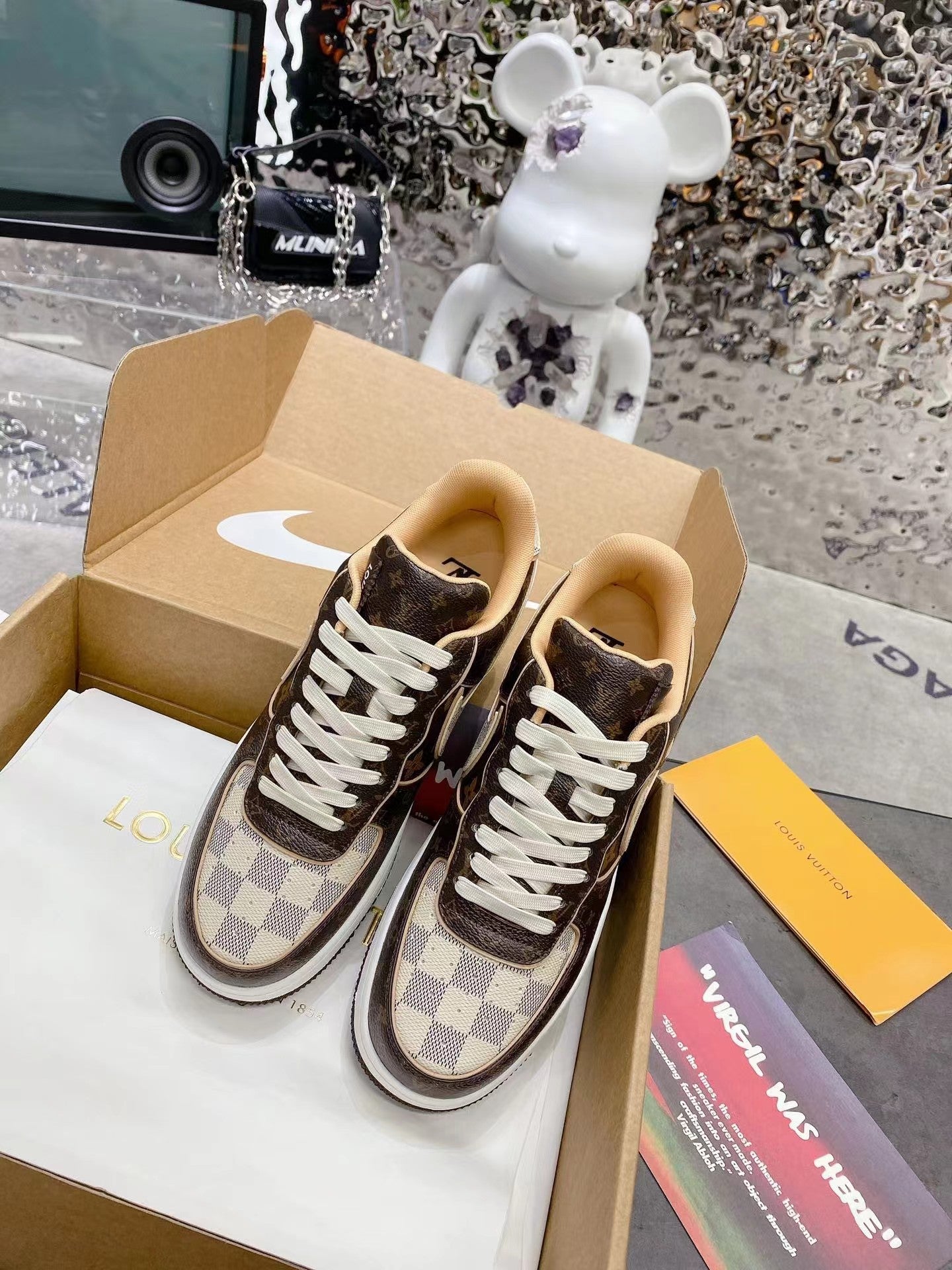 Stylish high quality flat sneakers