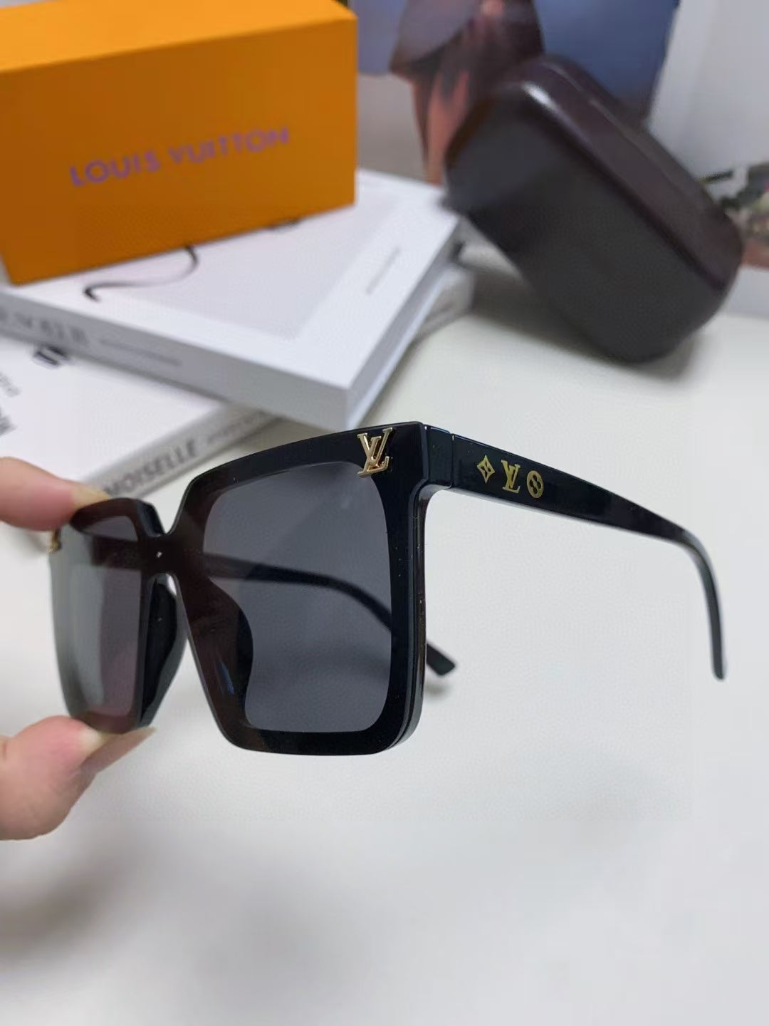 High-end luxury UV protection sunglasses