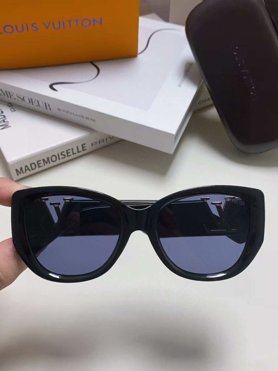 High-end luxury UV protection sunglasses