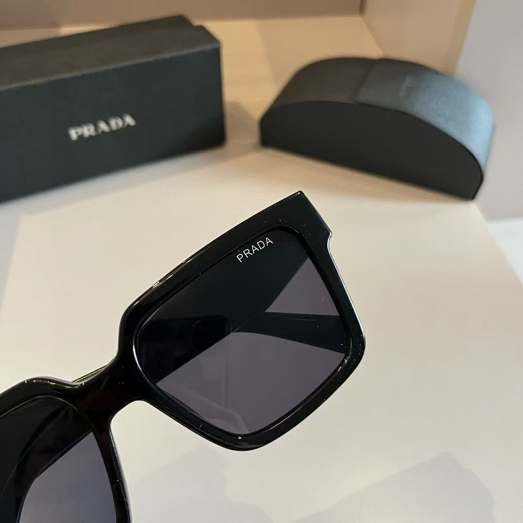 High-end fashion, must-have sunglasses for driving and traveling