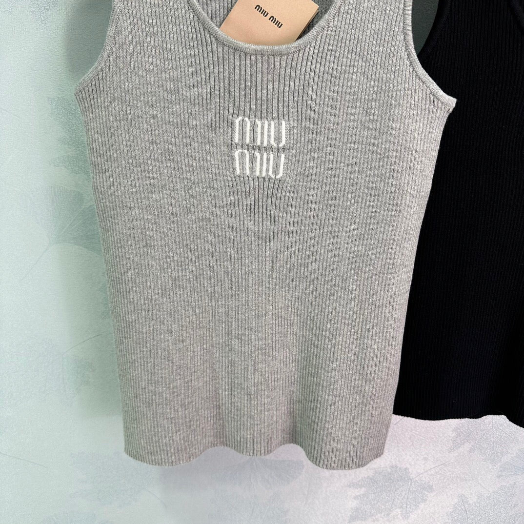 2024 Fashion Sleeveless Tank Top！